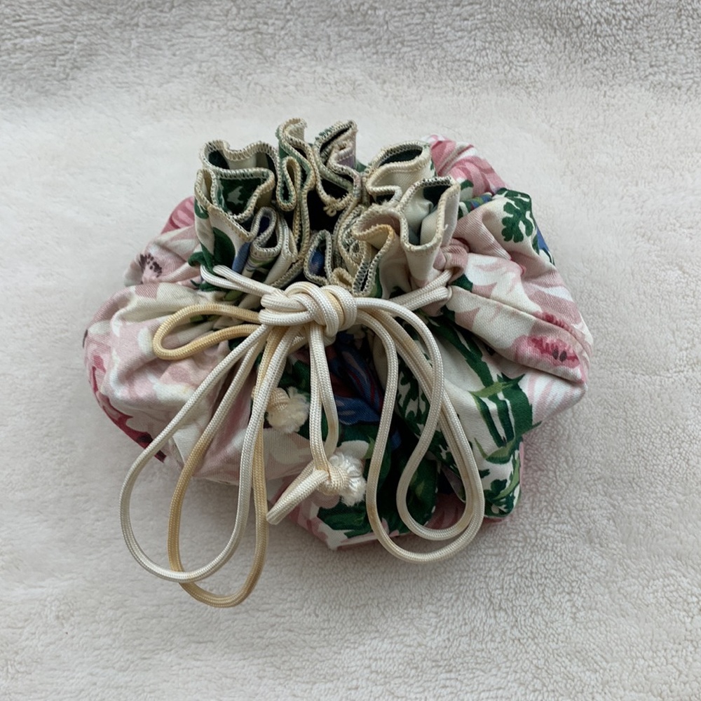 Pretty Vintage Floral Drawstring Travel Bag/Sac for Jewelry/Cosmetics